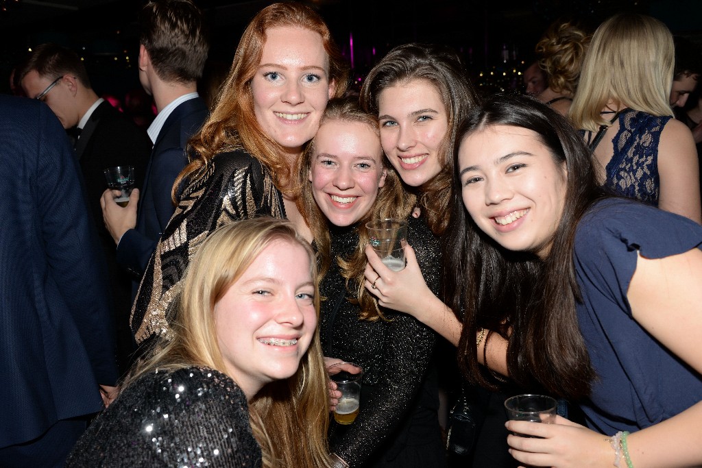 ../Images/Kerstfeest VdG 2019 134.jpg